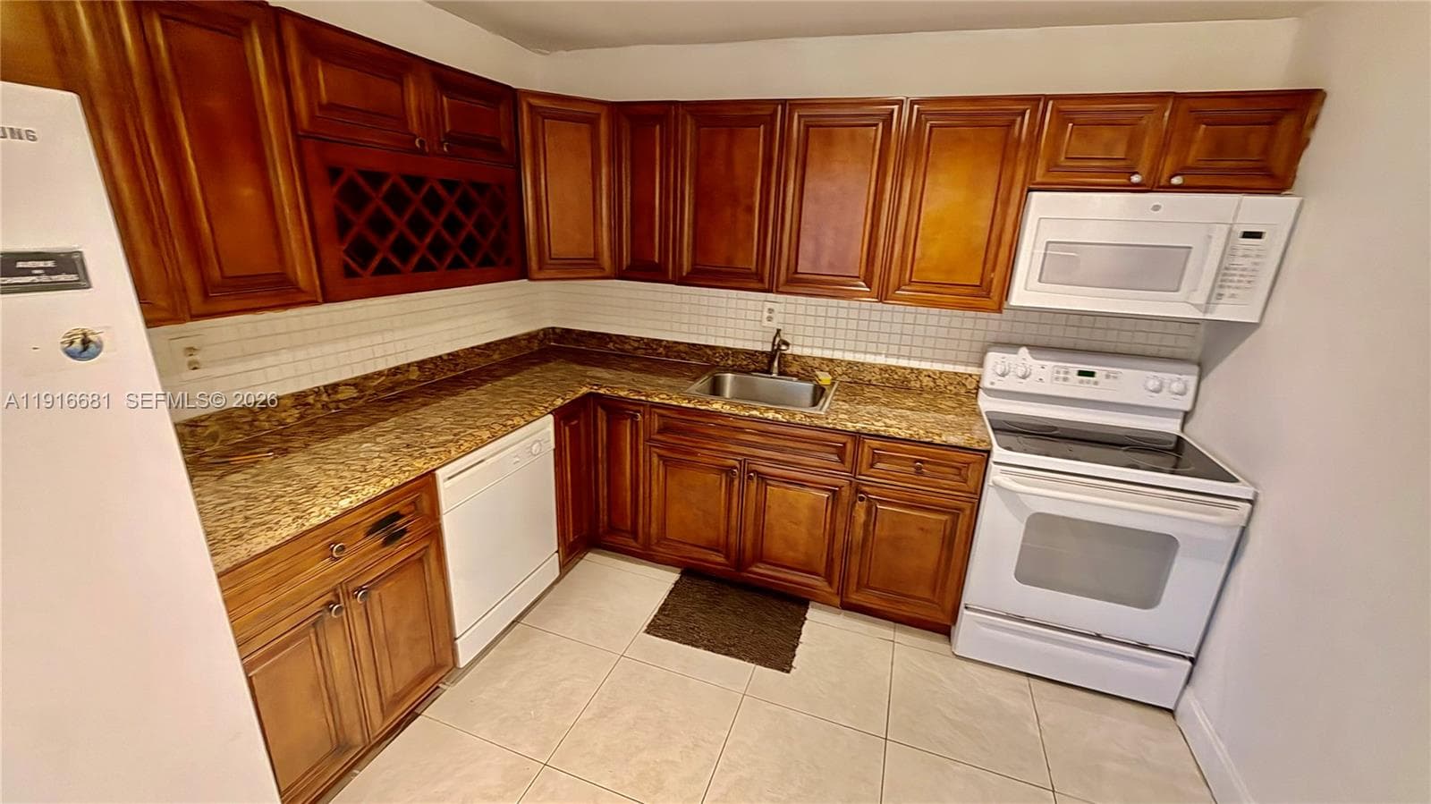 COMMODORE PLAZA CONDO · #906 in Aventura - Photo 27