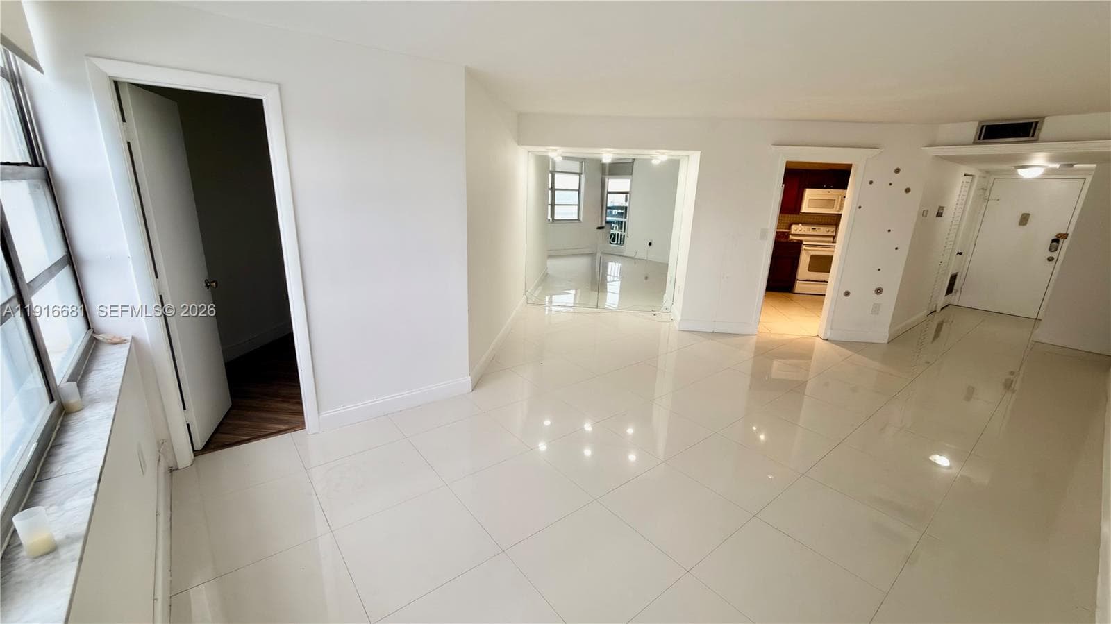 COMMODORE PLAZA CONDO · #906 in Aventura - Photo 22