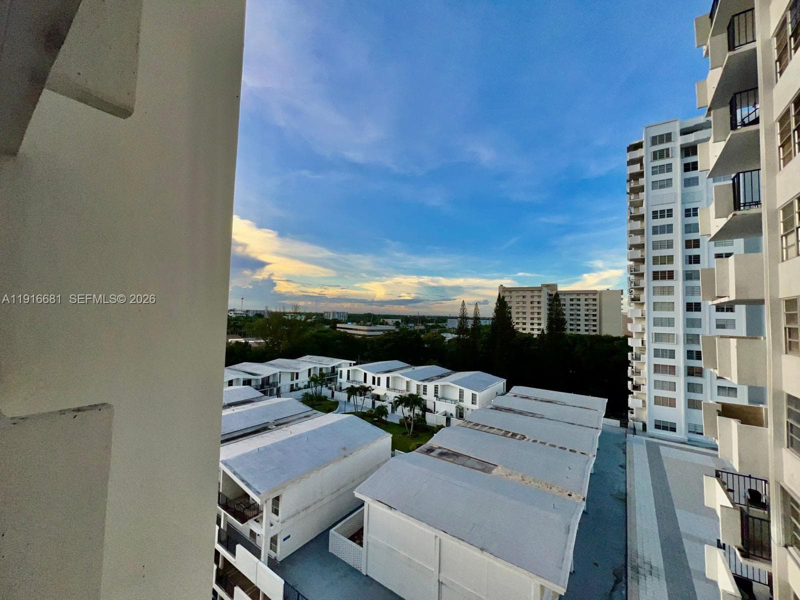 COMMODORE PLAZA CONDO · #906 in Aventura - Photo 18