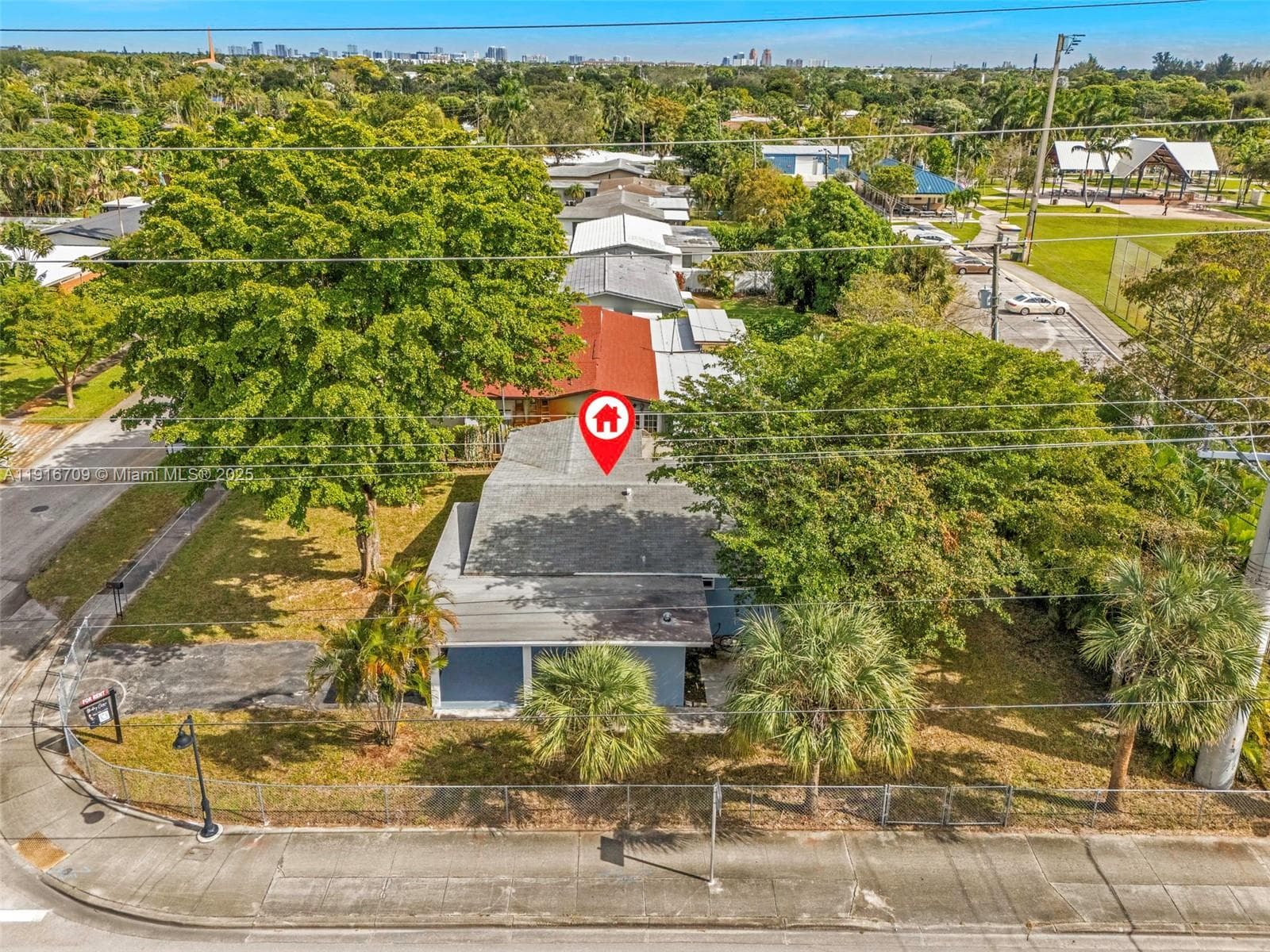 832 NW 28th St photo 14