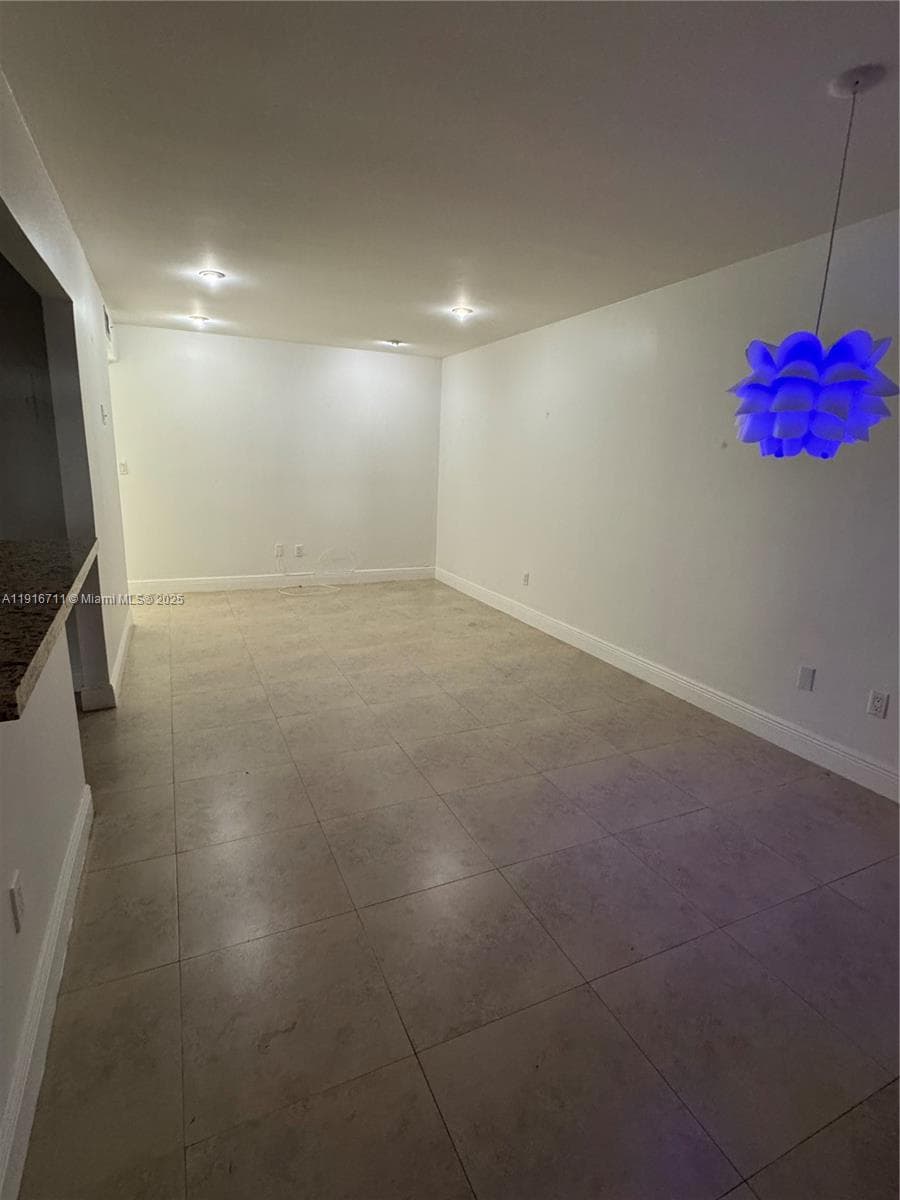 SUNSET POINT CONDO · #104 in South Miami - Photo 5