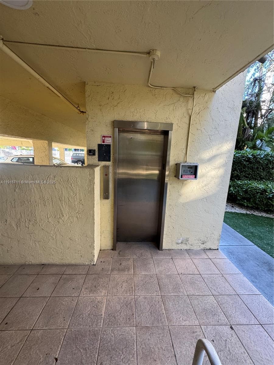 SUNSET POINT CONDO · #104 in South Miami - Photo 19