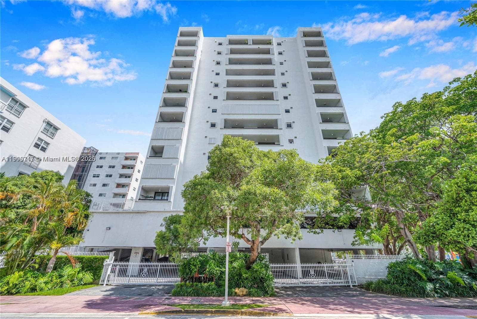 Park Plaza condominium · #4G in Miami Beach - Photo 1