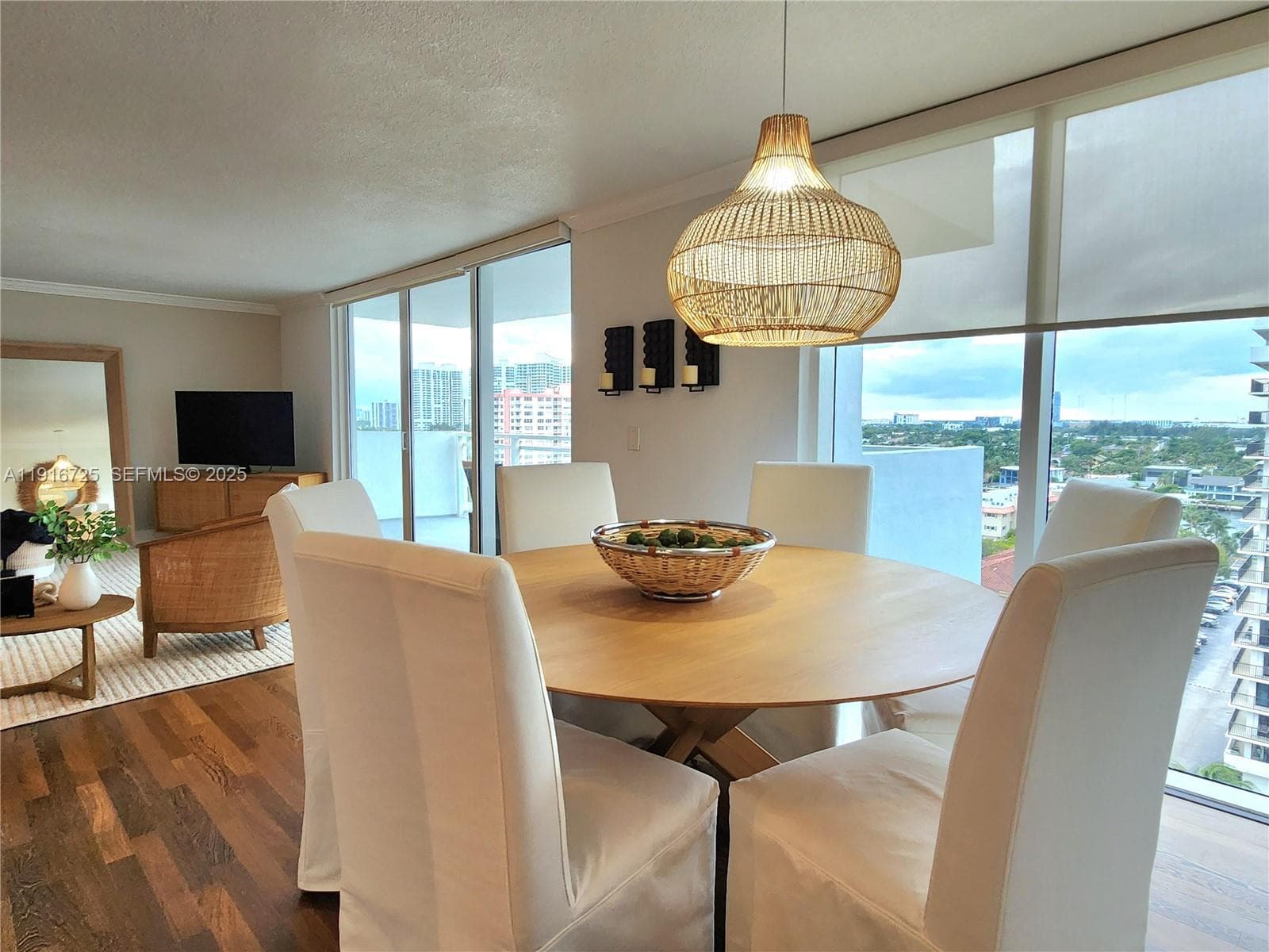 Floor to Ceiling Windows