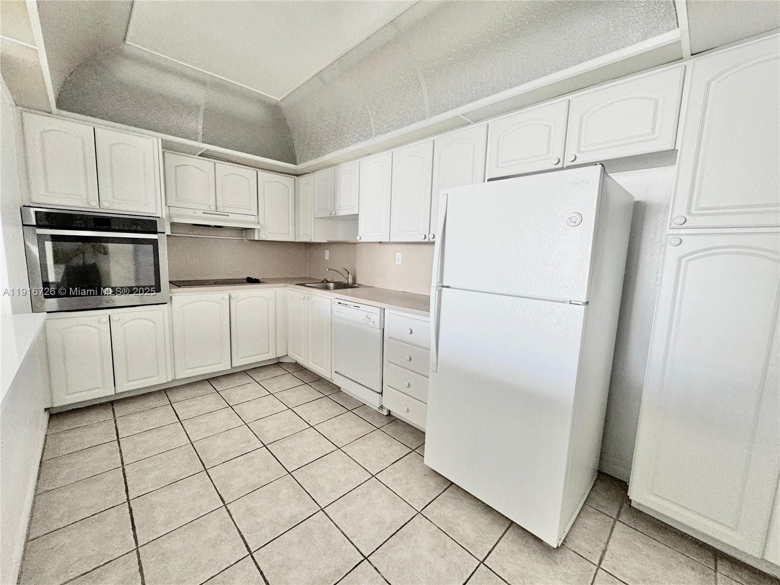 OCEANVIEW BUILDING A · #1610 in Sunny Isles Beach - Photo 6