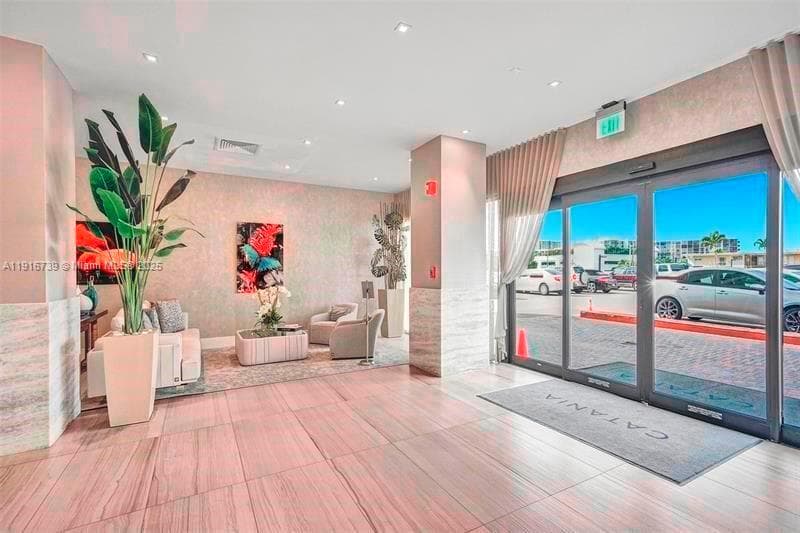 CATANIA CONDO · #1106 in Hollywood - Photo 6