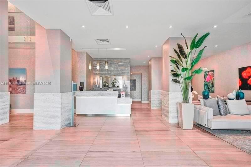 CATANIA CONDO · #1106 in Hollywood - Photo 3