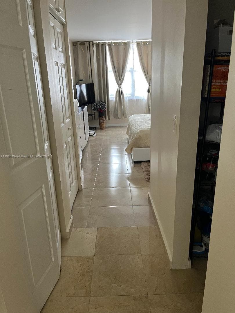 CATANIA CONDO · #1106 in Hollywood - Photo 18