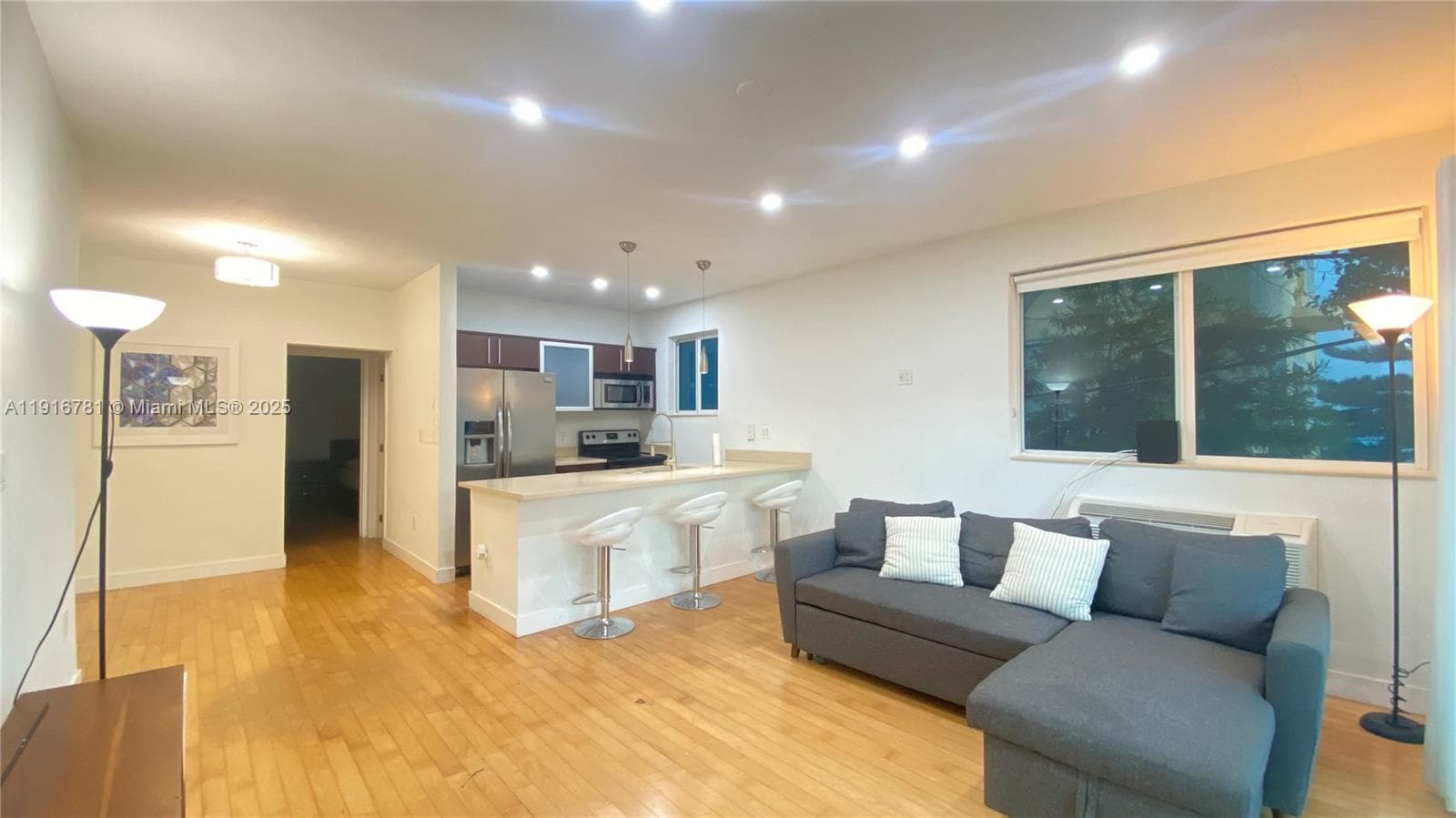 CASA BAHIA CONDO · #7 in Miami Beach - Photo 1