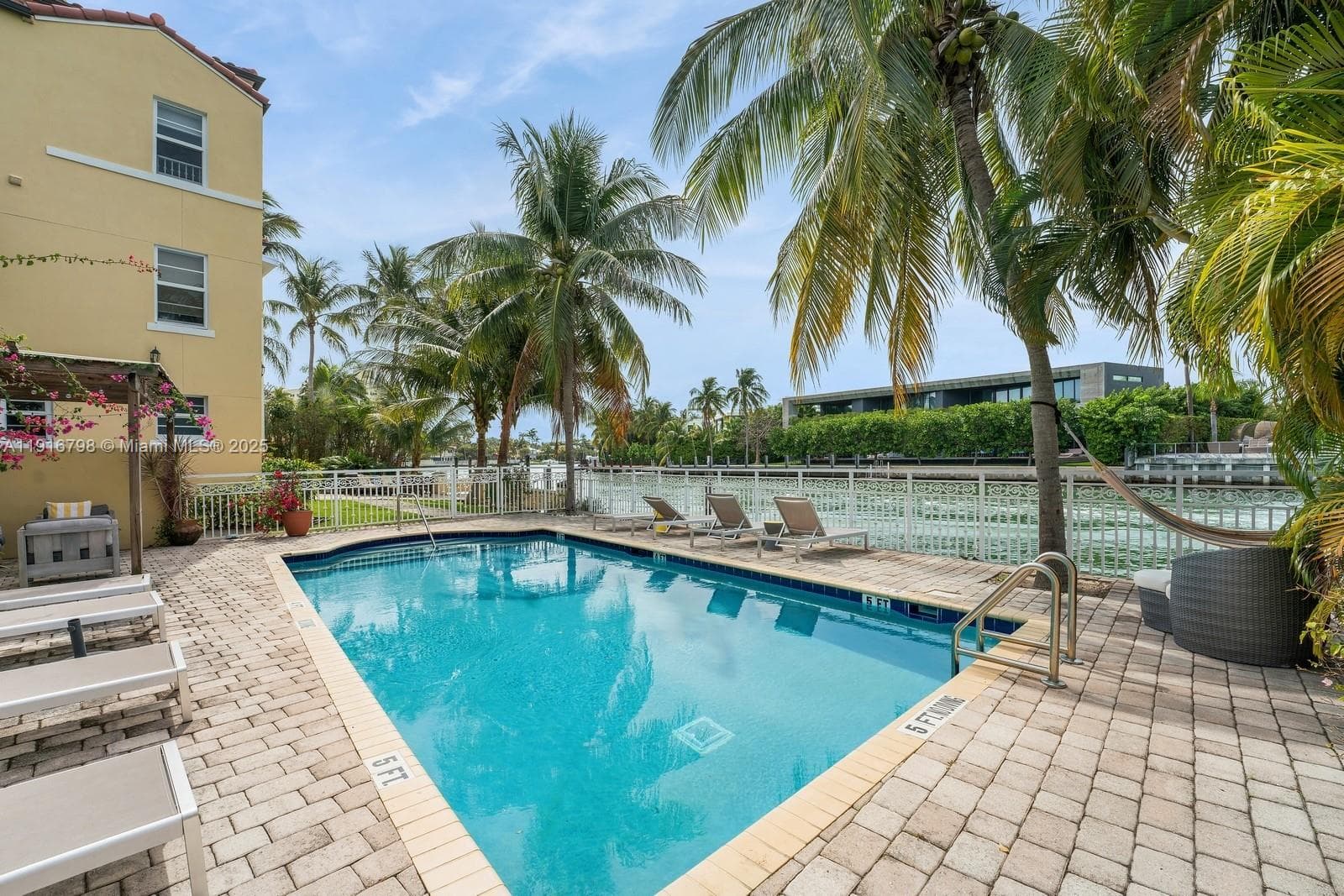 4812 Pine Tree Drive · #206 in Miami Beach - Photo 12