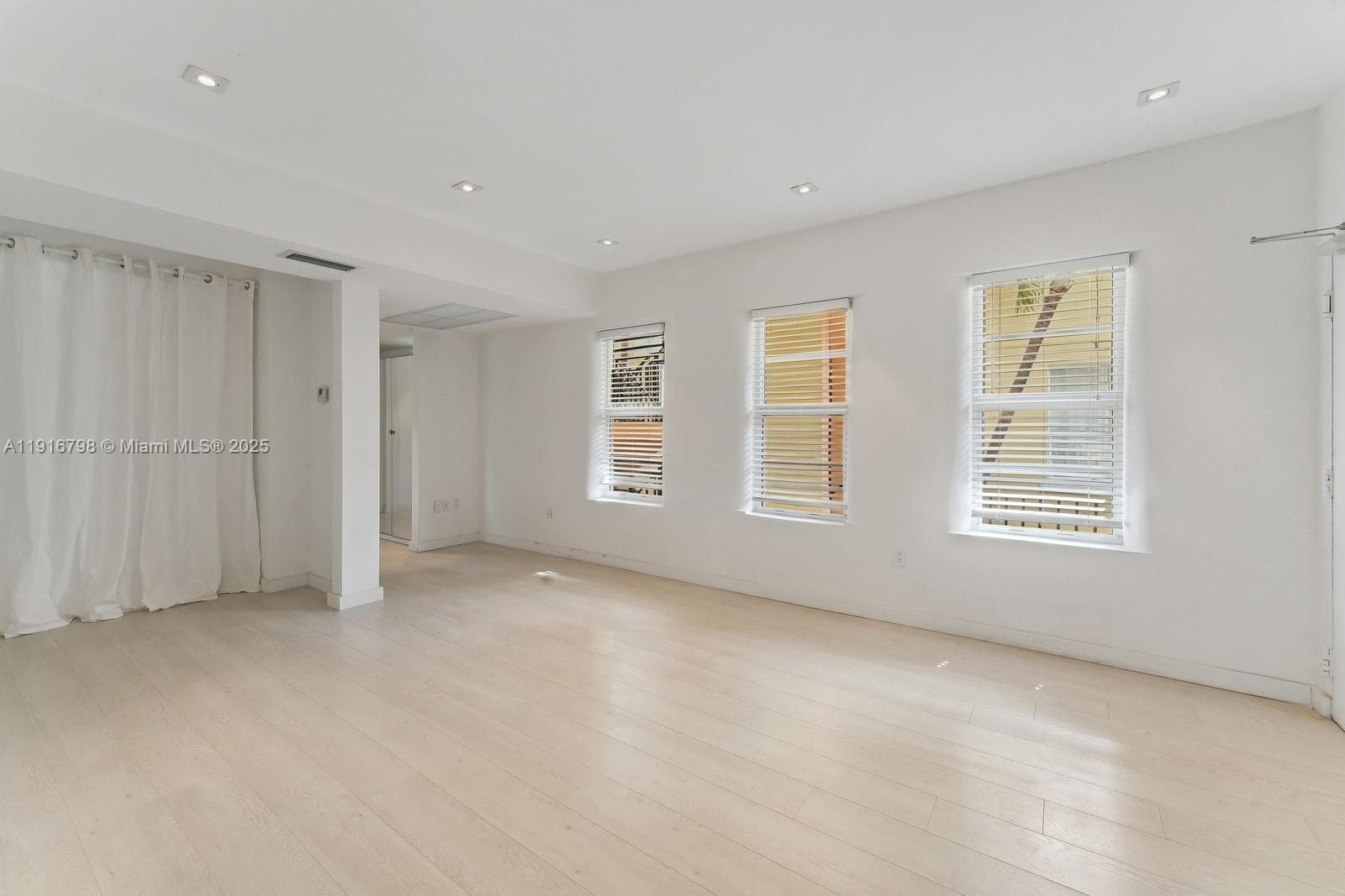 4812 Pine Tree Drive · #206 in Miami Beach - Photo 8