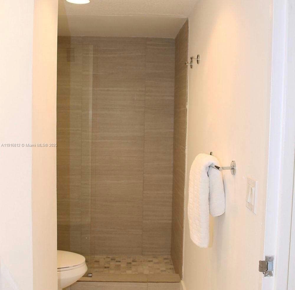 SIAN OCEAN RESIDENCES · #2H in Hollywood - Photo 8