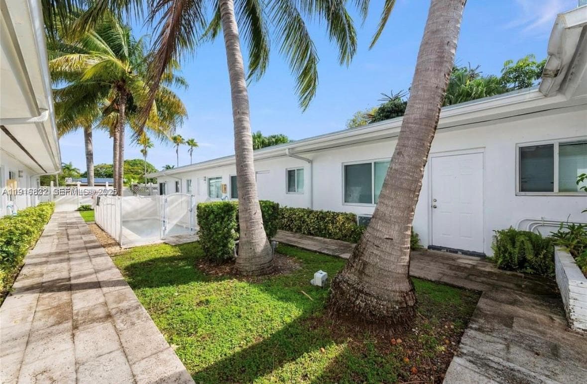 932 MOFFETT CONDO · #5 in Hallandale Beach - Photo 14