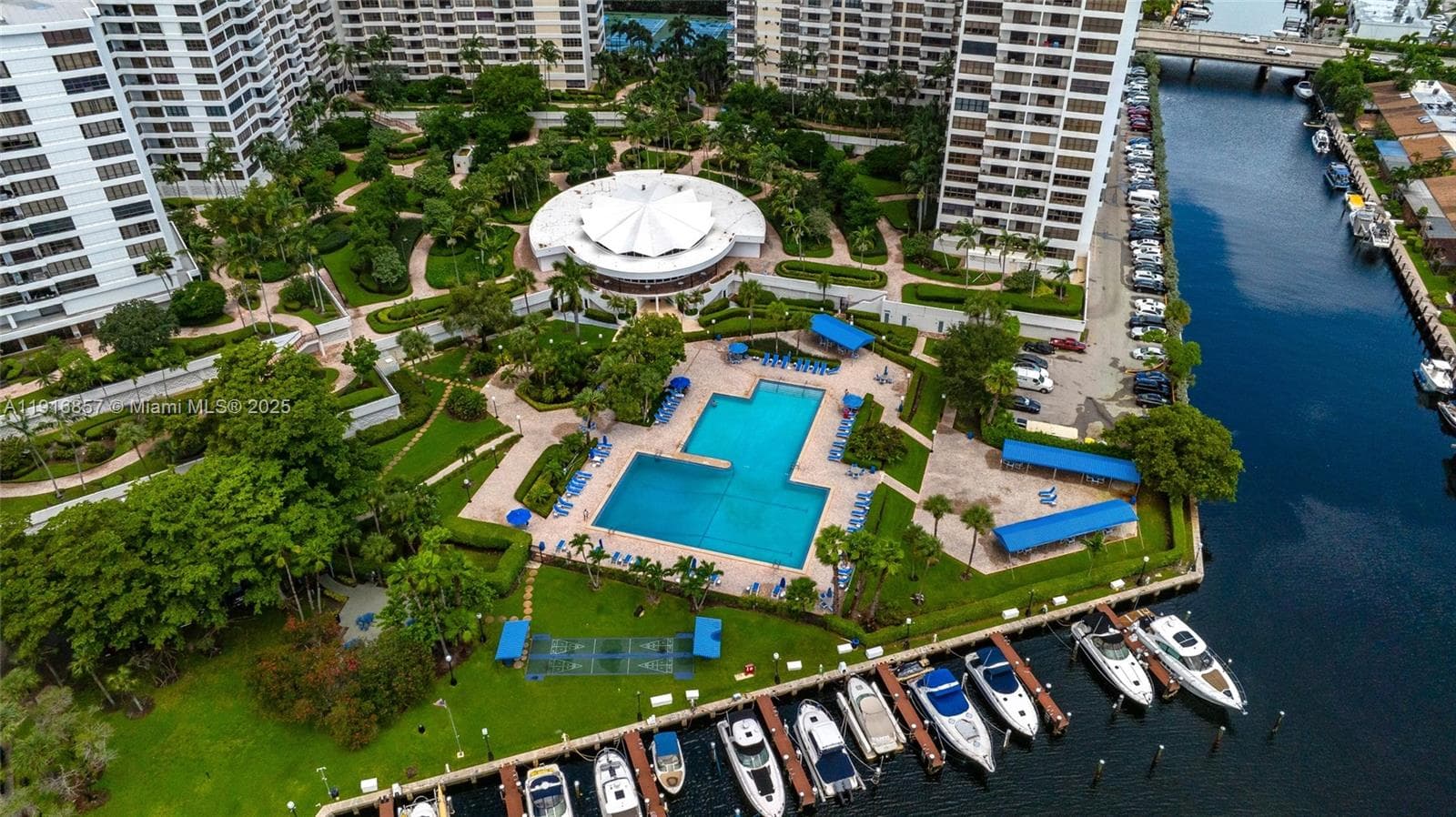 The Olympus Condo · #517 in Hallandale Beach - Photo 6
