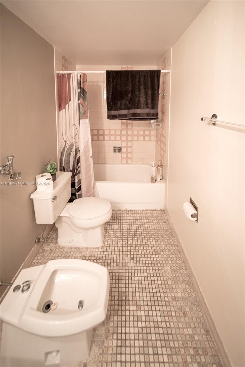 The Olympus Condo · #517 in Hallandale Beach - Photo 28