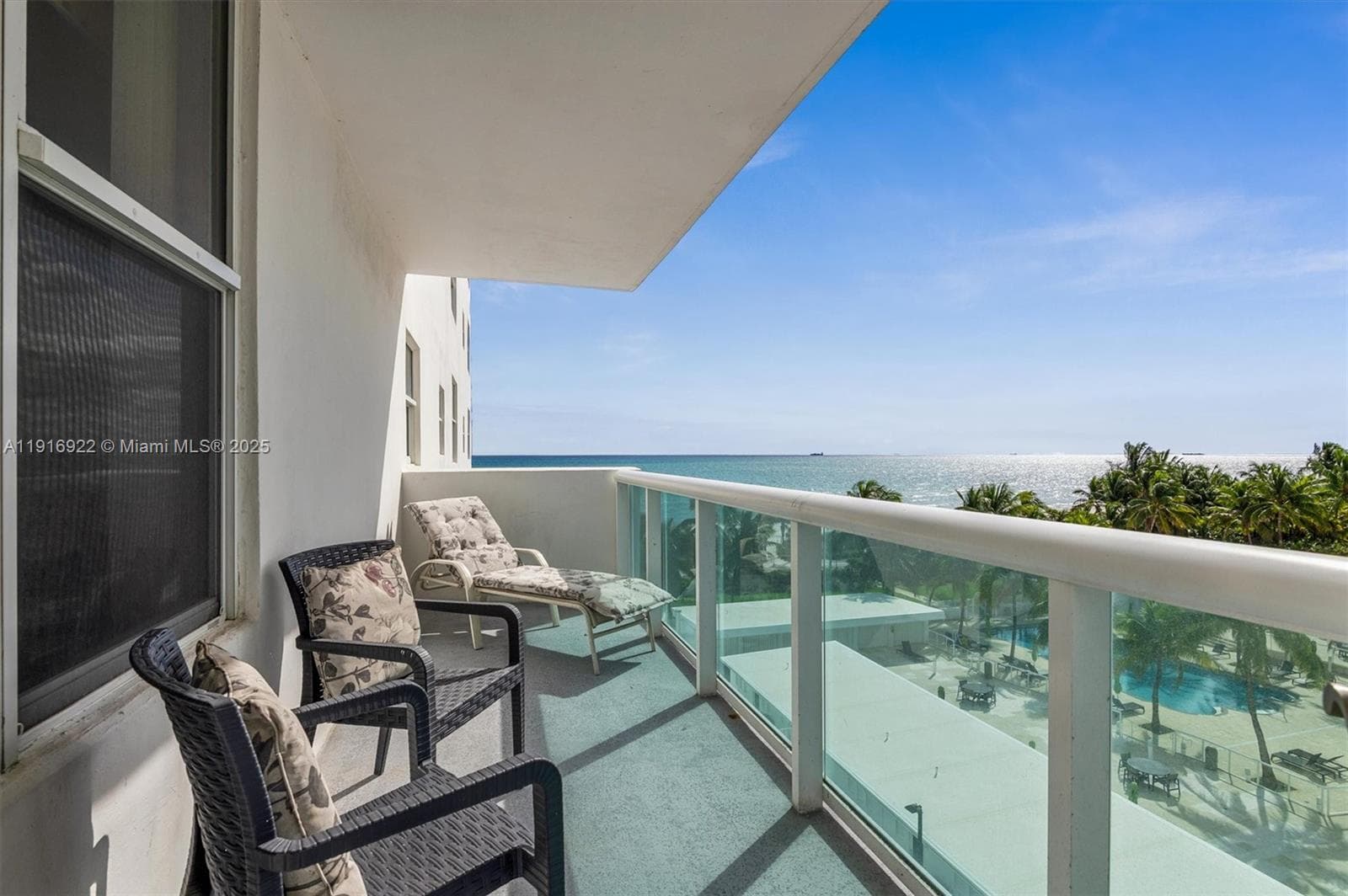 CARRIAGE CLUB SOUTH CONDO · #5G in Miami Beach - Photo 1