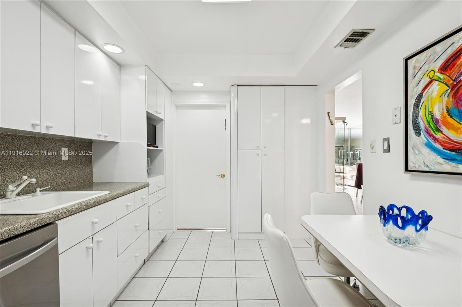 CARRIAGE CLUB SOUTH CONDO · #5G in Miami Beach - Photo 8