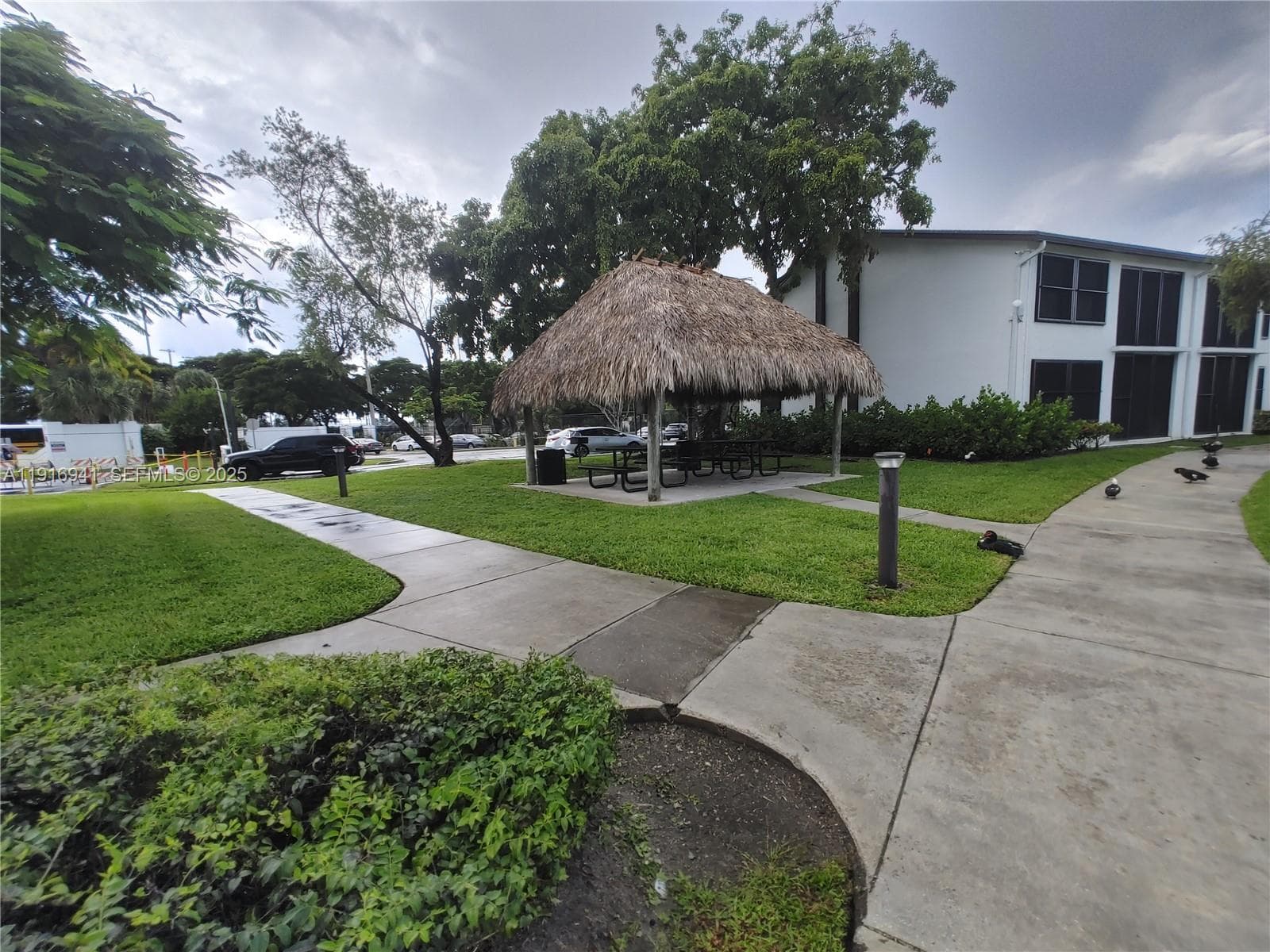 LAKE POINTE CONDOMINIUM · #112 in Oakland Park - Photo 17