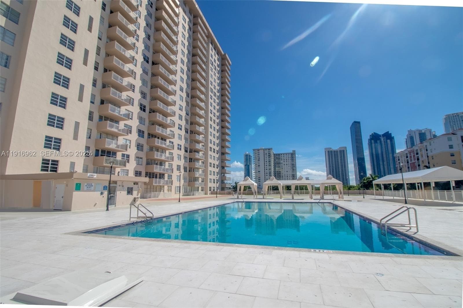 WINSTON TOWERS 100 · #1212 in Sunny Isles Beach - Photo 18