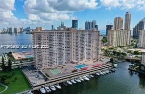 WINSTON TOWERS 100 · #1212 in Sunny Isles Beach - Photo 29