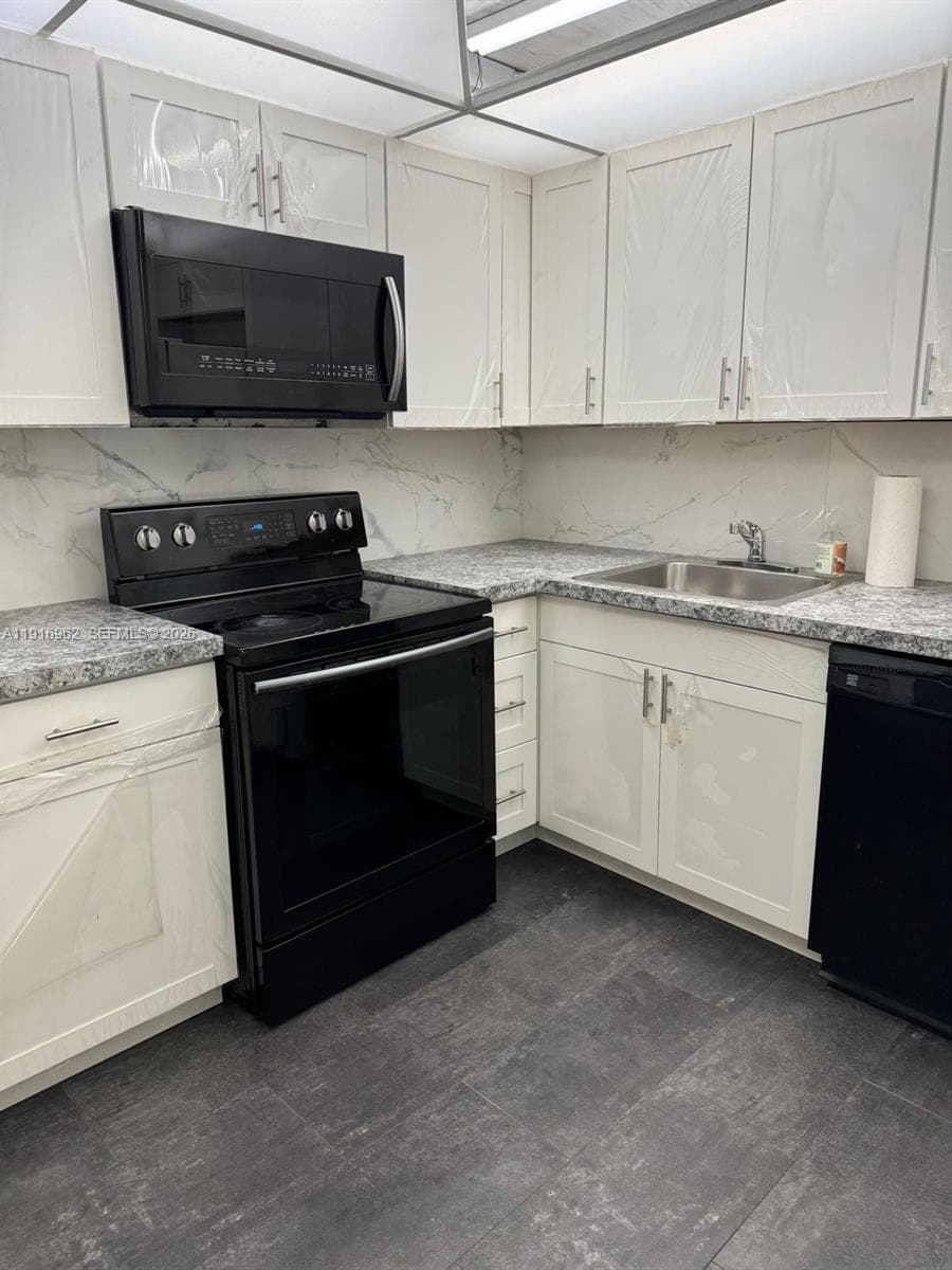 WINSTON TOWERS 100 · #1212 in Sunny Isles Beach - Photo 8