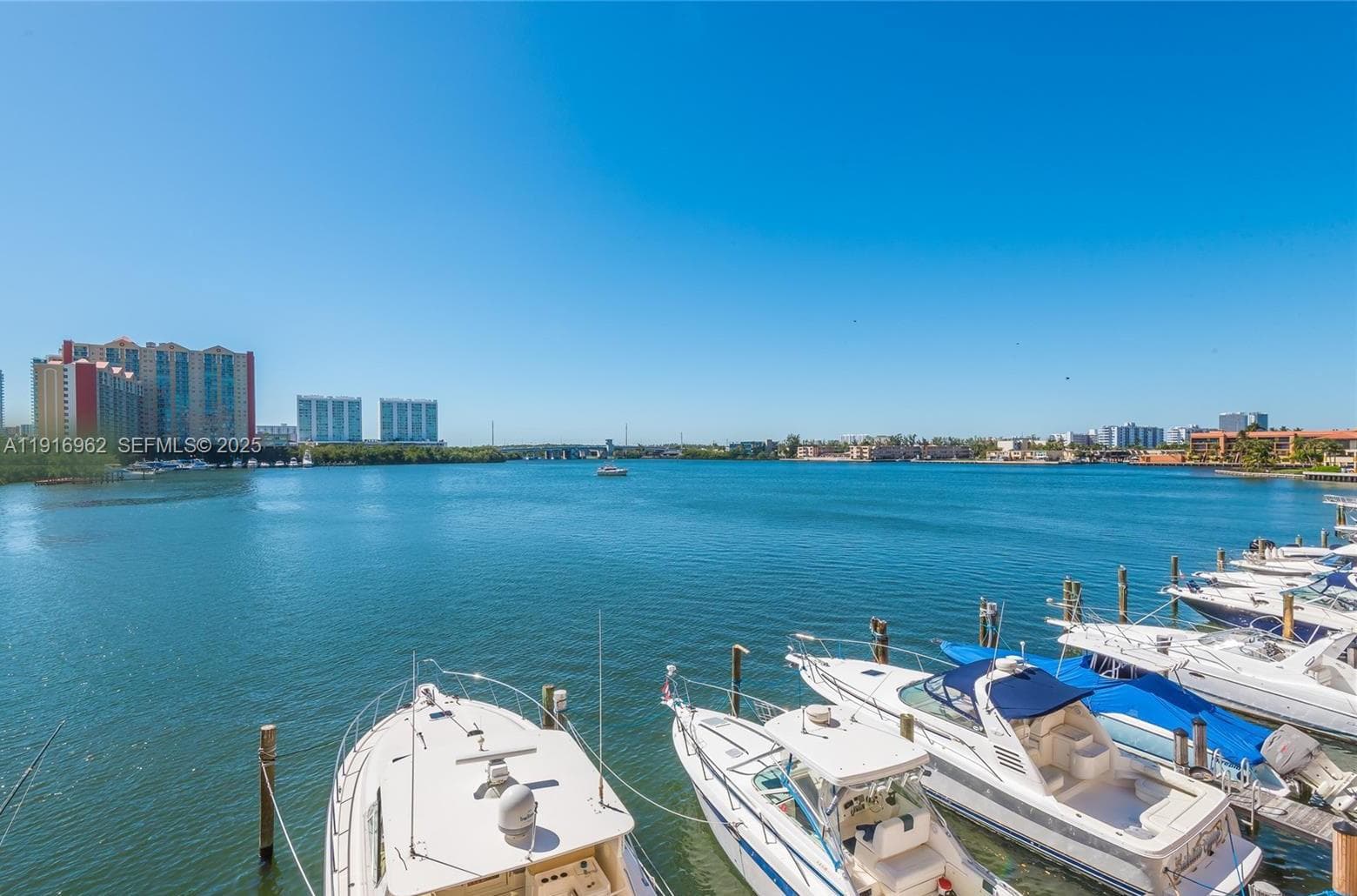 WINSTON TOWERS 100 · #1212 in Sunny Isles Beach - Photo 21