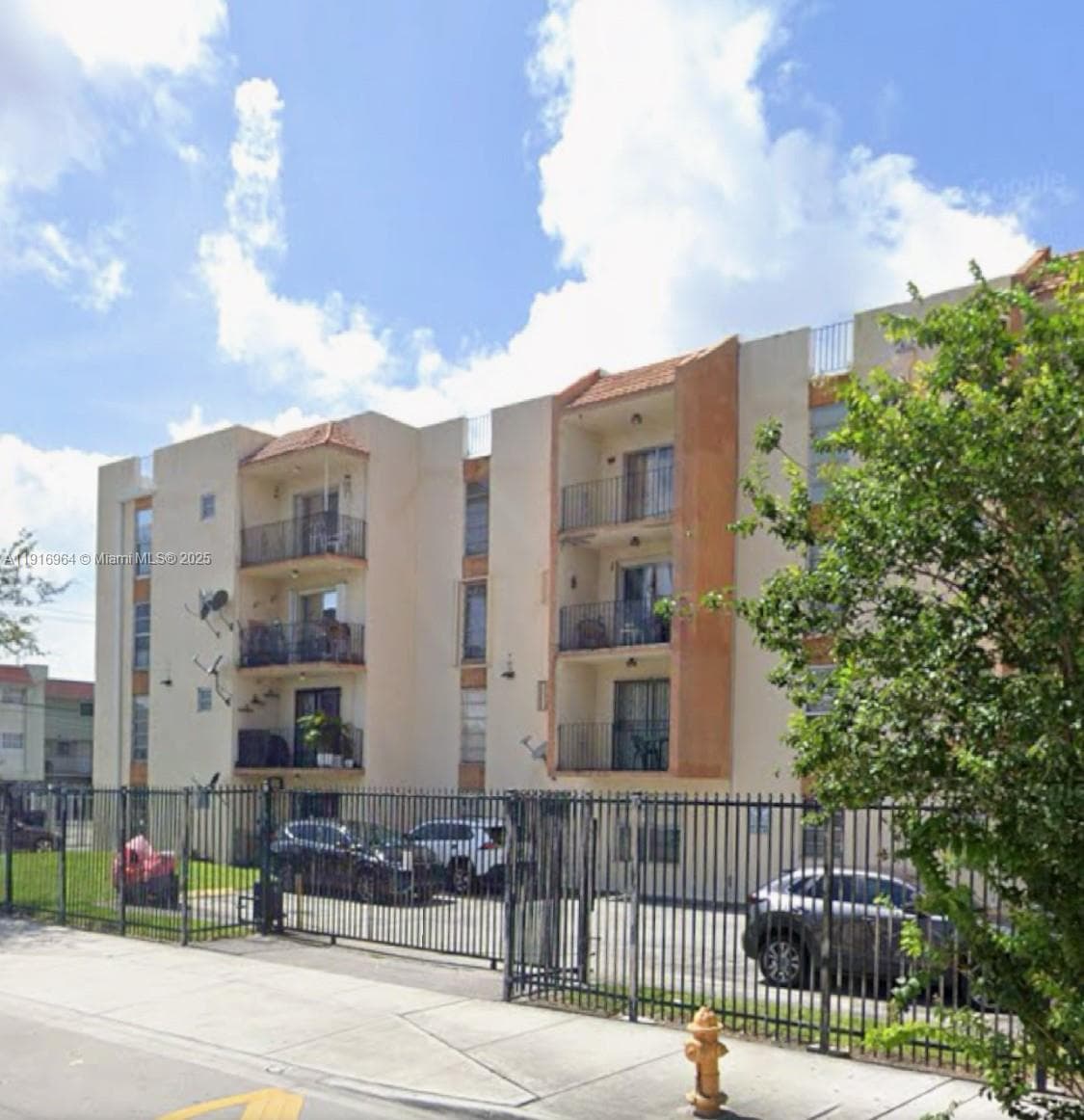 MIRAMAR TERRACE CONDO · #303 in Miami - Photo 1