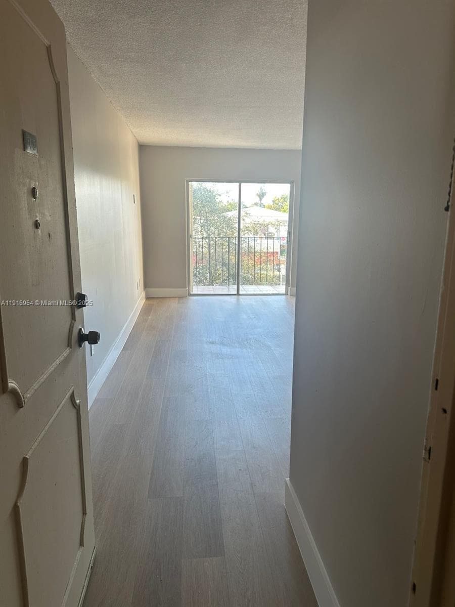 MIRAMAR TERRACE CONDO · #303 in Miami - Photo 4