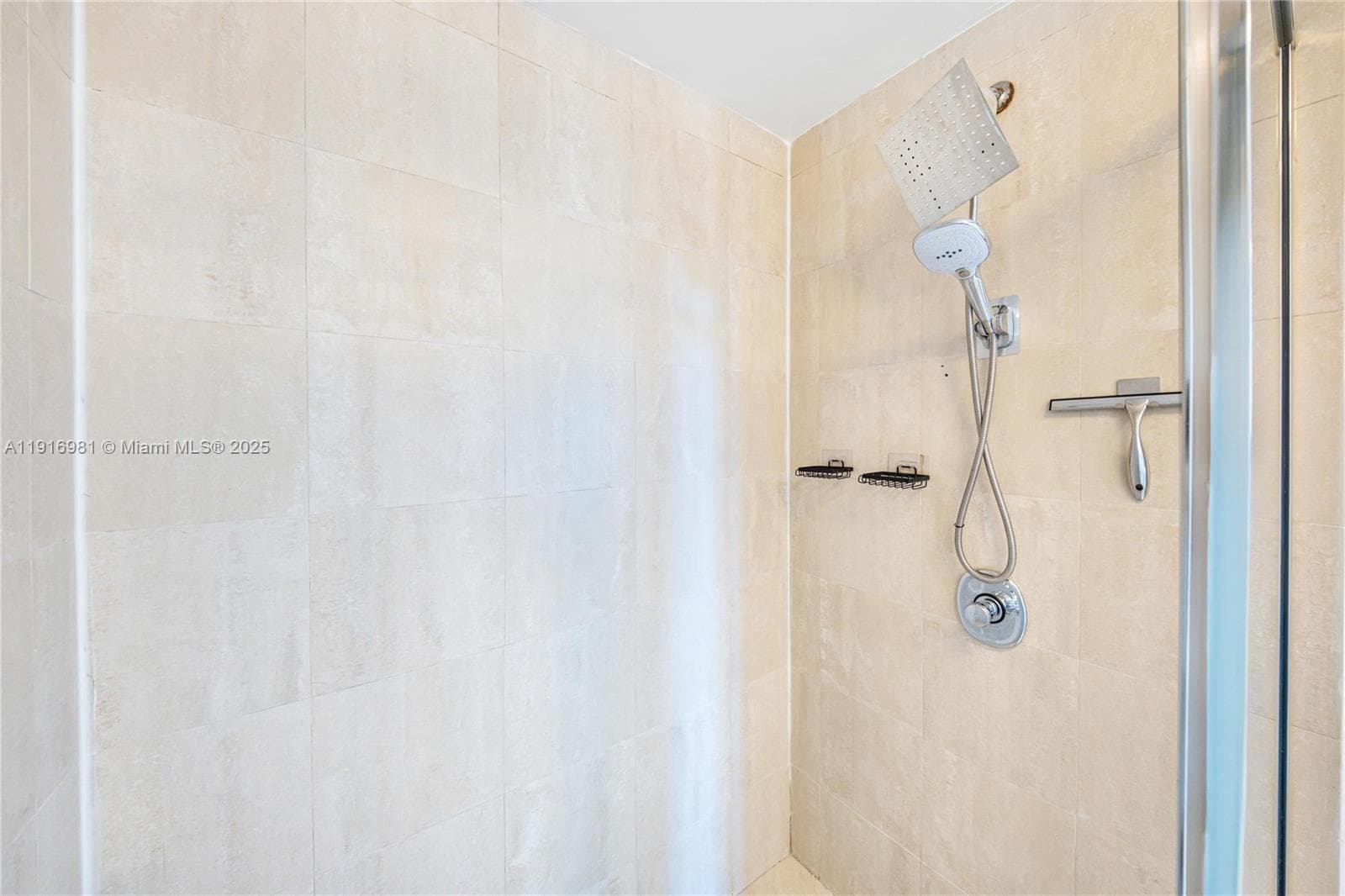 VILAMUR CONDO · #2 in Miami Beach - Photo 9