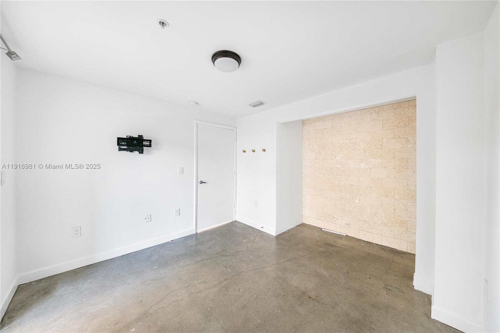 VILAMUR CONDO · #2 in Miami Beach - Photo 14