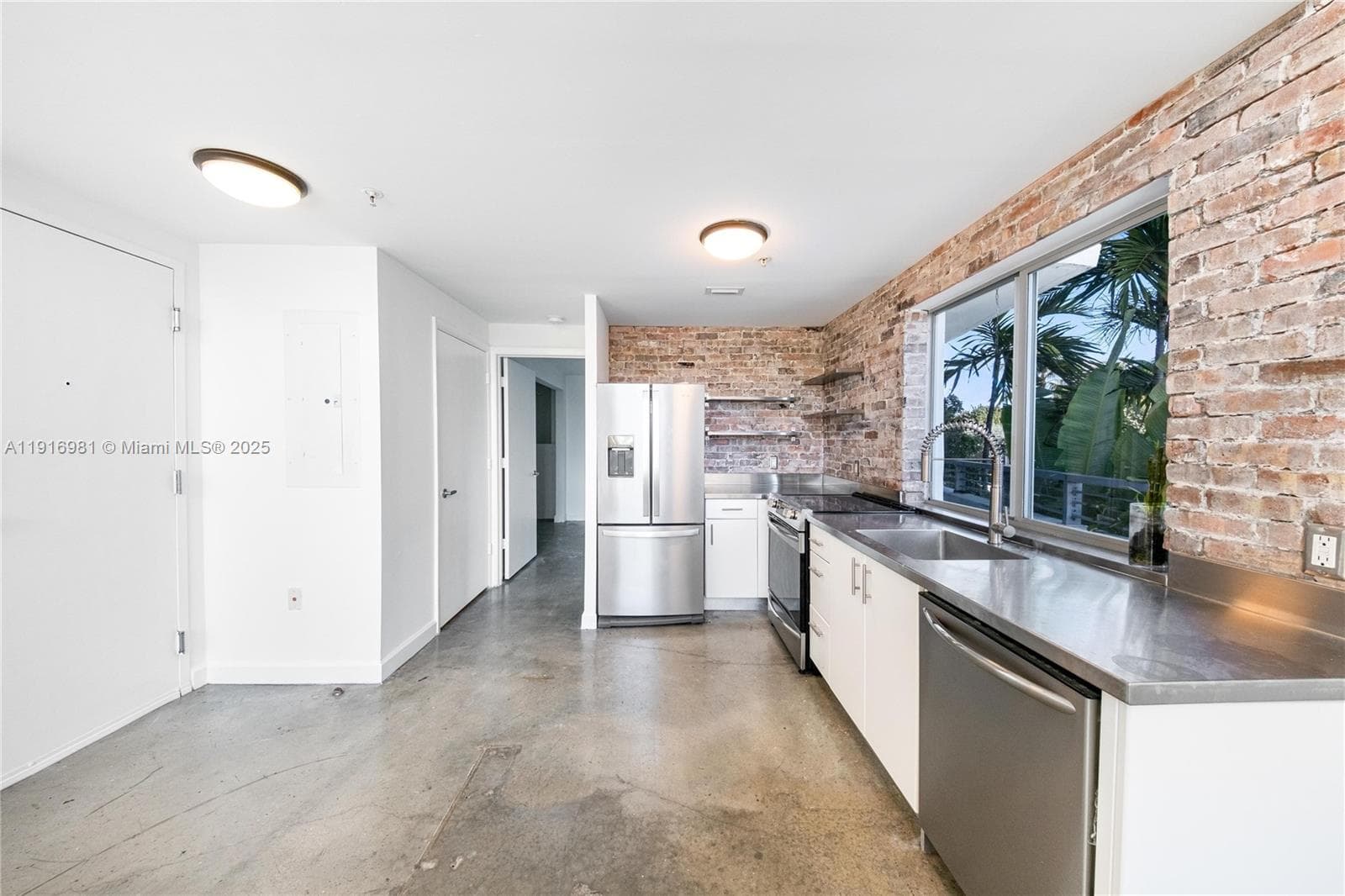 VILAMUR CONDO · #2 in Miami Beach - Photo 39