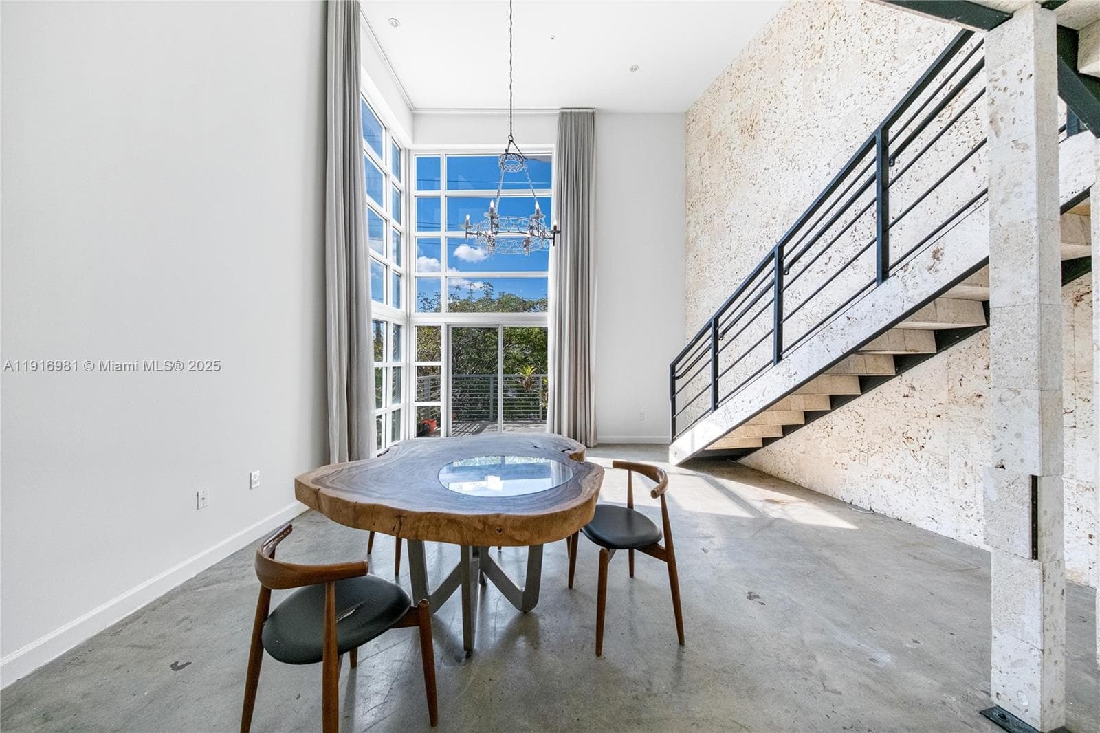 VILAMUR CONDO · #2 in Miami Beach - Photo 4