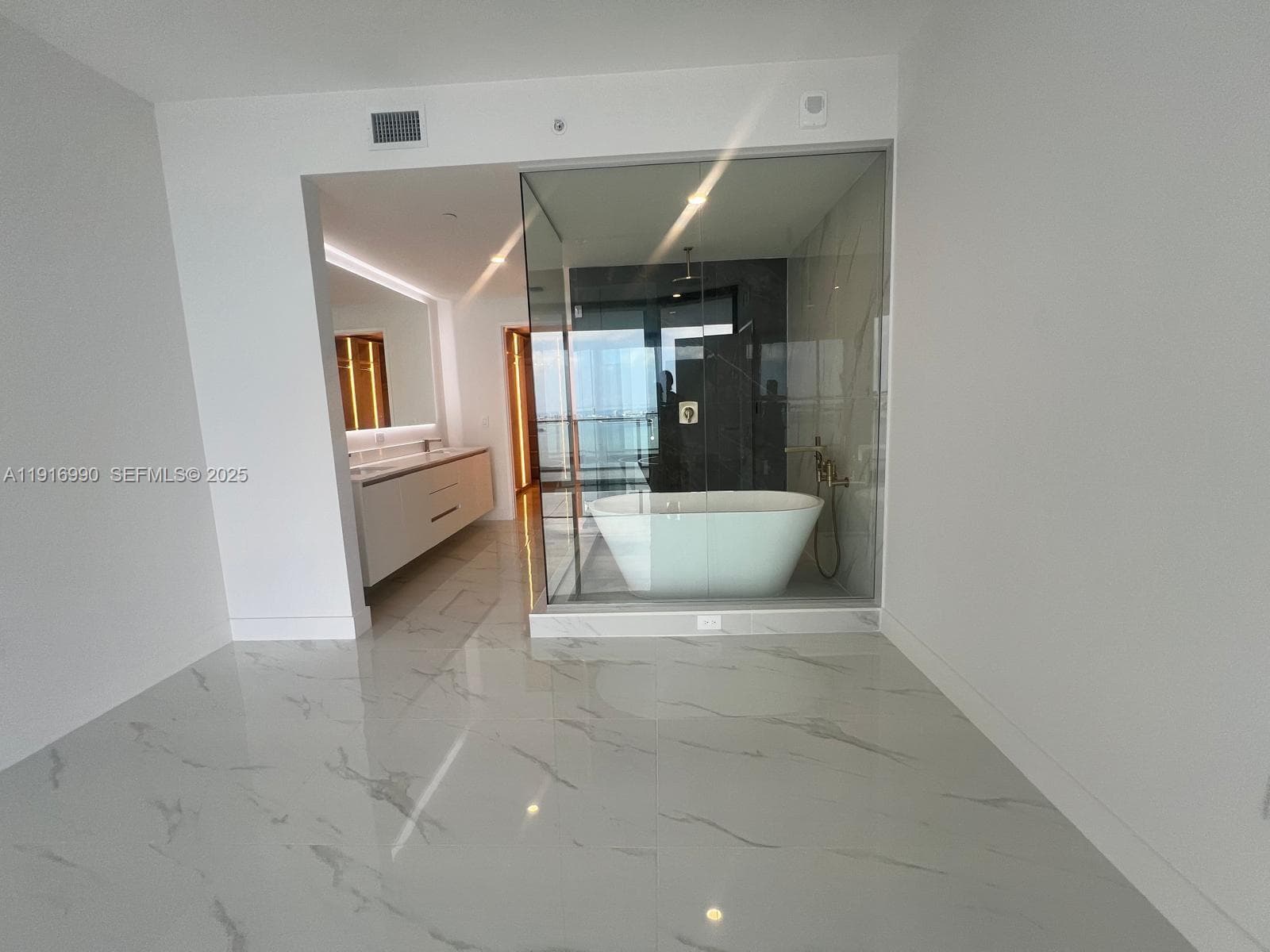 Aria Reserve · #3501 in Miami - Photo 18