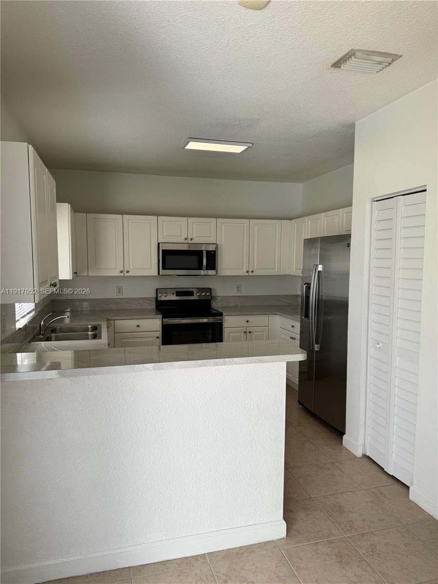 4100 NE 24 Drive photo 5
