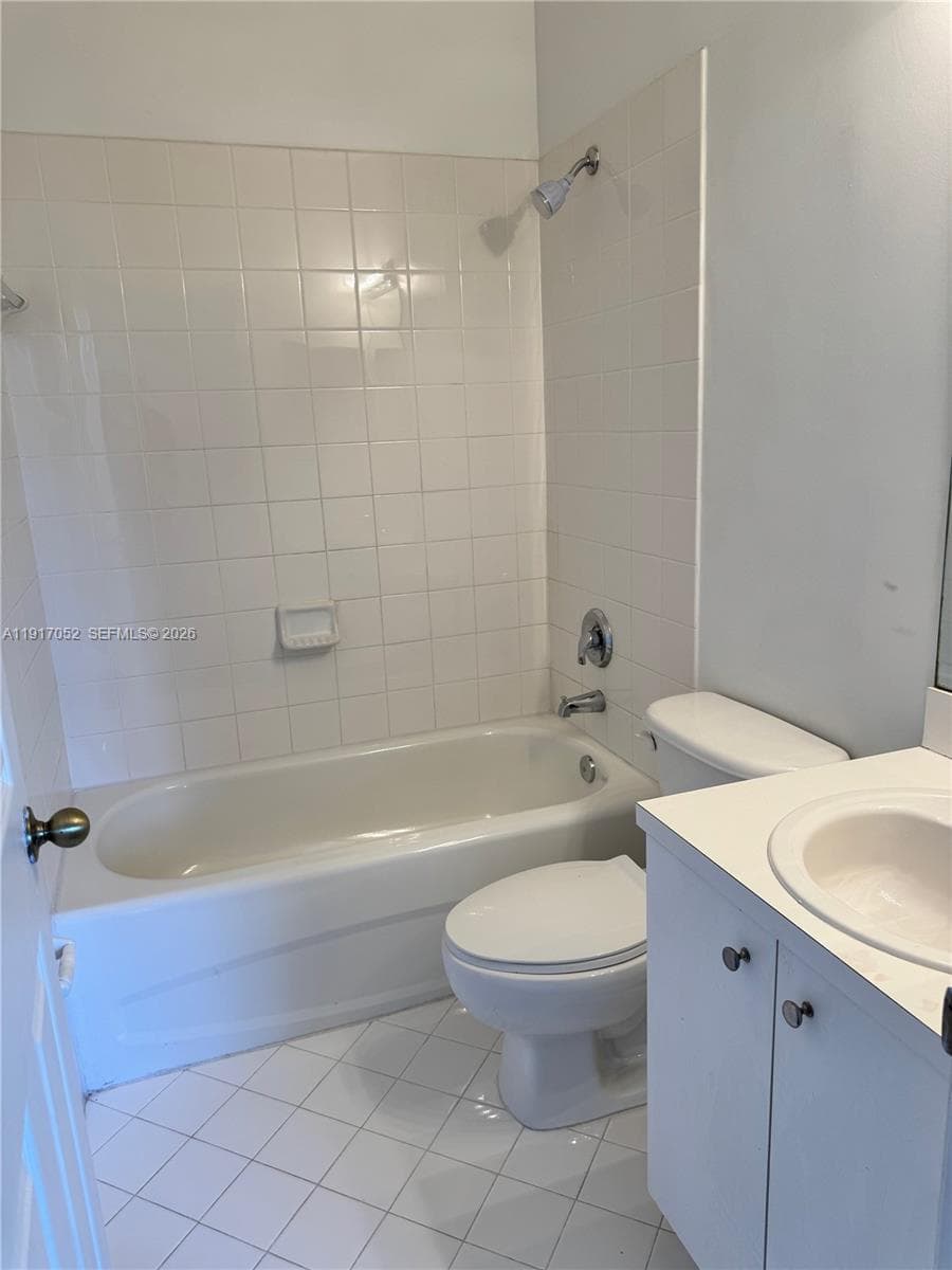 4100 NE 24 Drive photo 10
