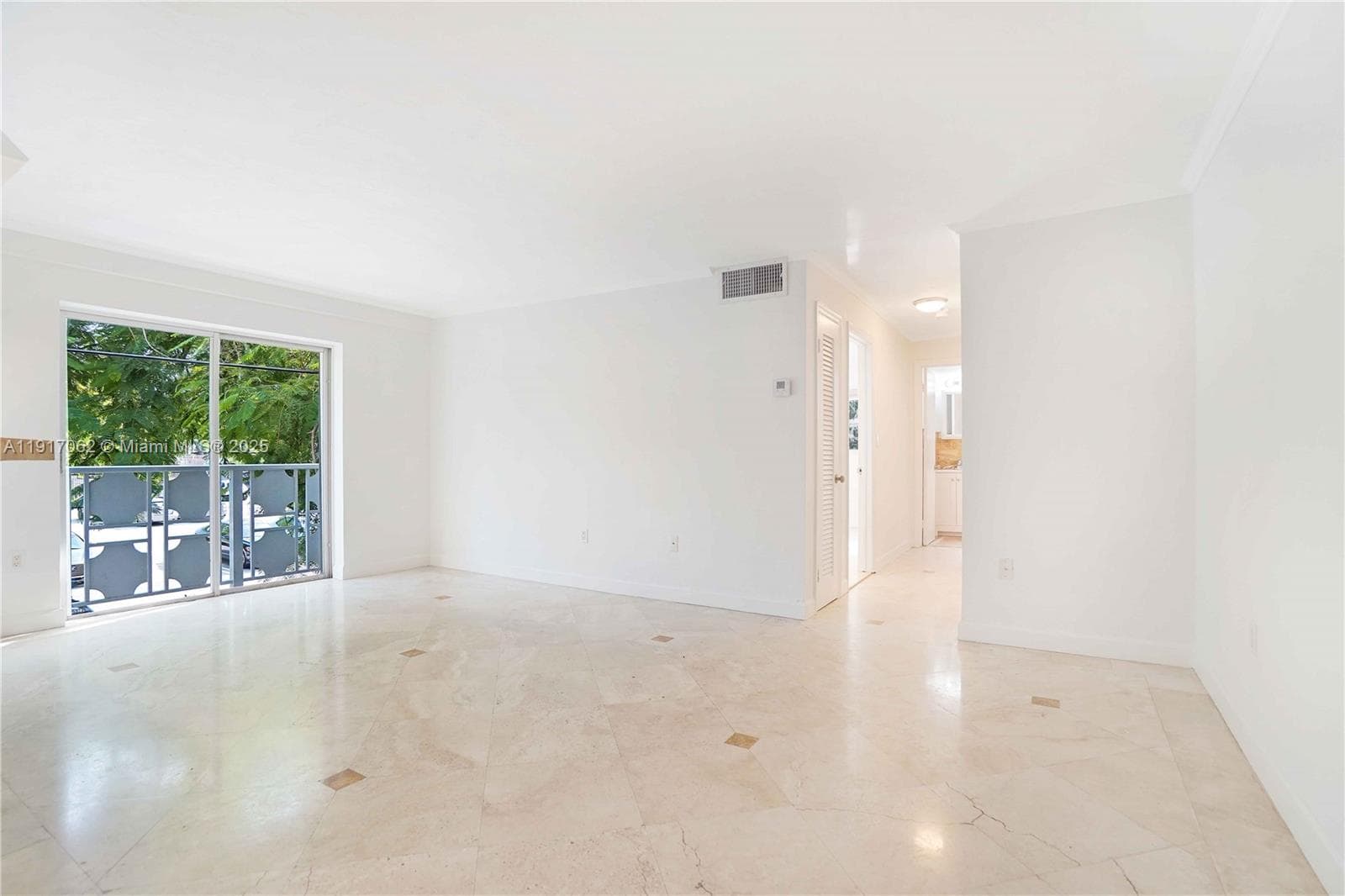 JEFFERSON PARK CONDO · #205 in Miami Beach - Photo 2