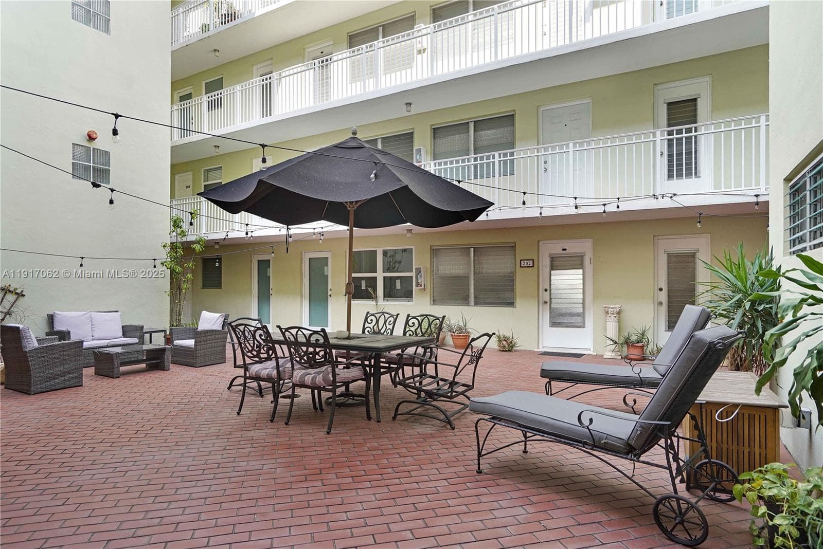 JEFFERSON PARK CONDO · #205 in Miami Beach - Photo 17