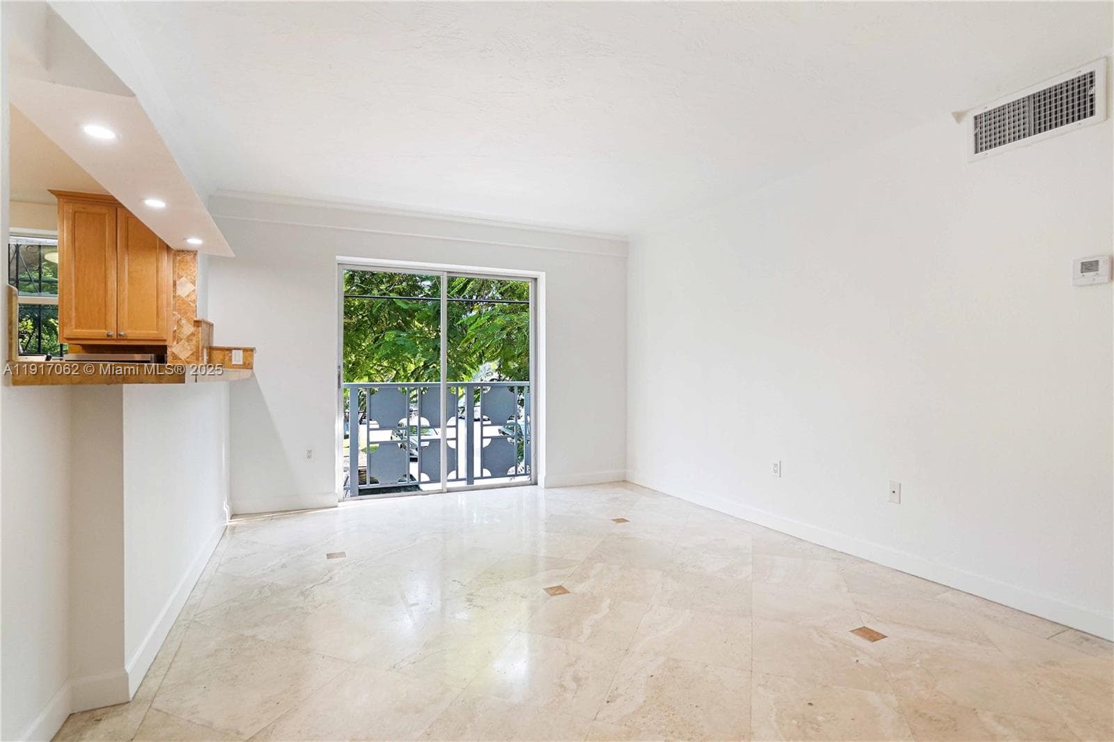 JEFFERSON PARK CONDO · #205 in Miami Beach - Photo 5