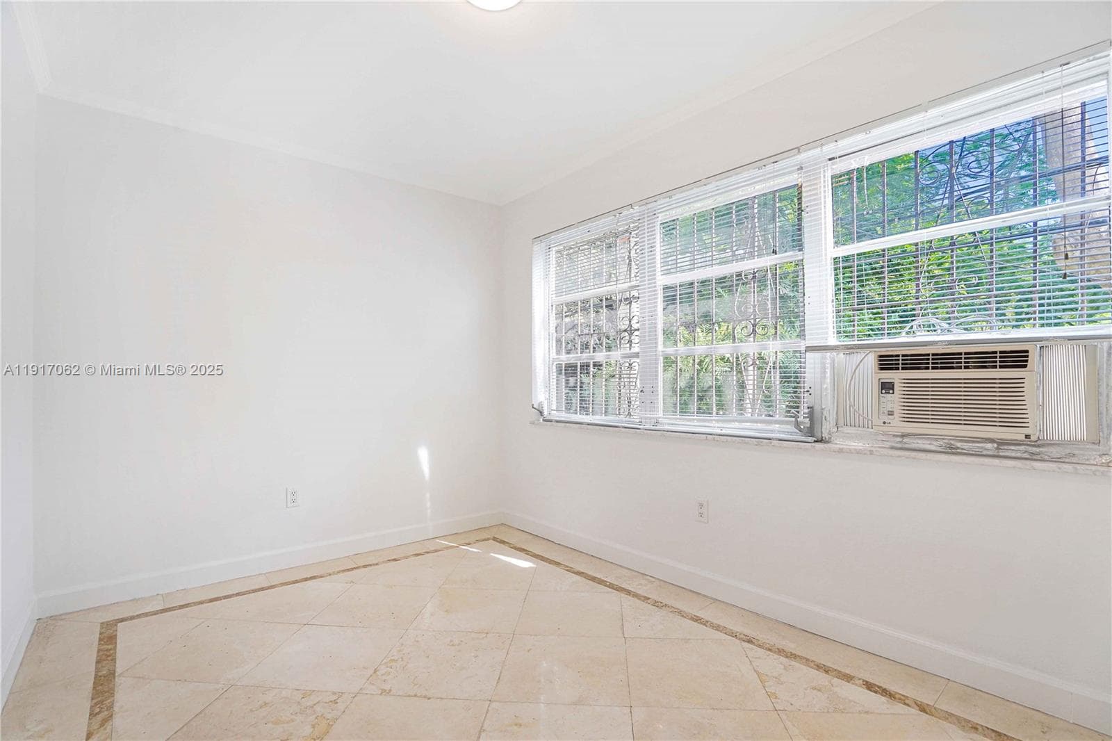 JEFFERSON PARK CONDO · #205 in Miami Beach - Photo 15