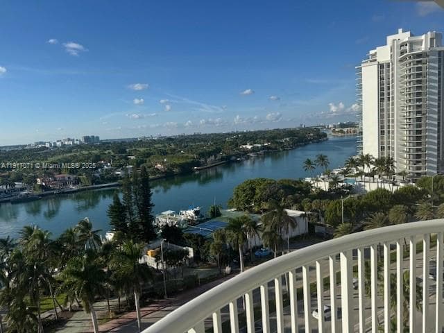 THE CARRIAGE HOUSE CONDO · #931 in Miami Beach - Photo 35