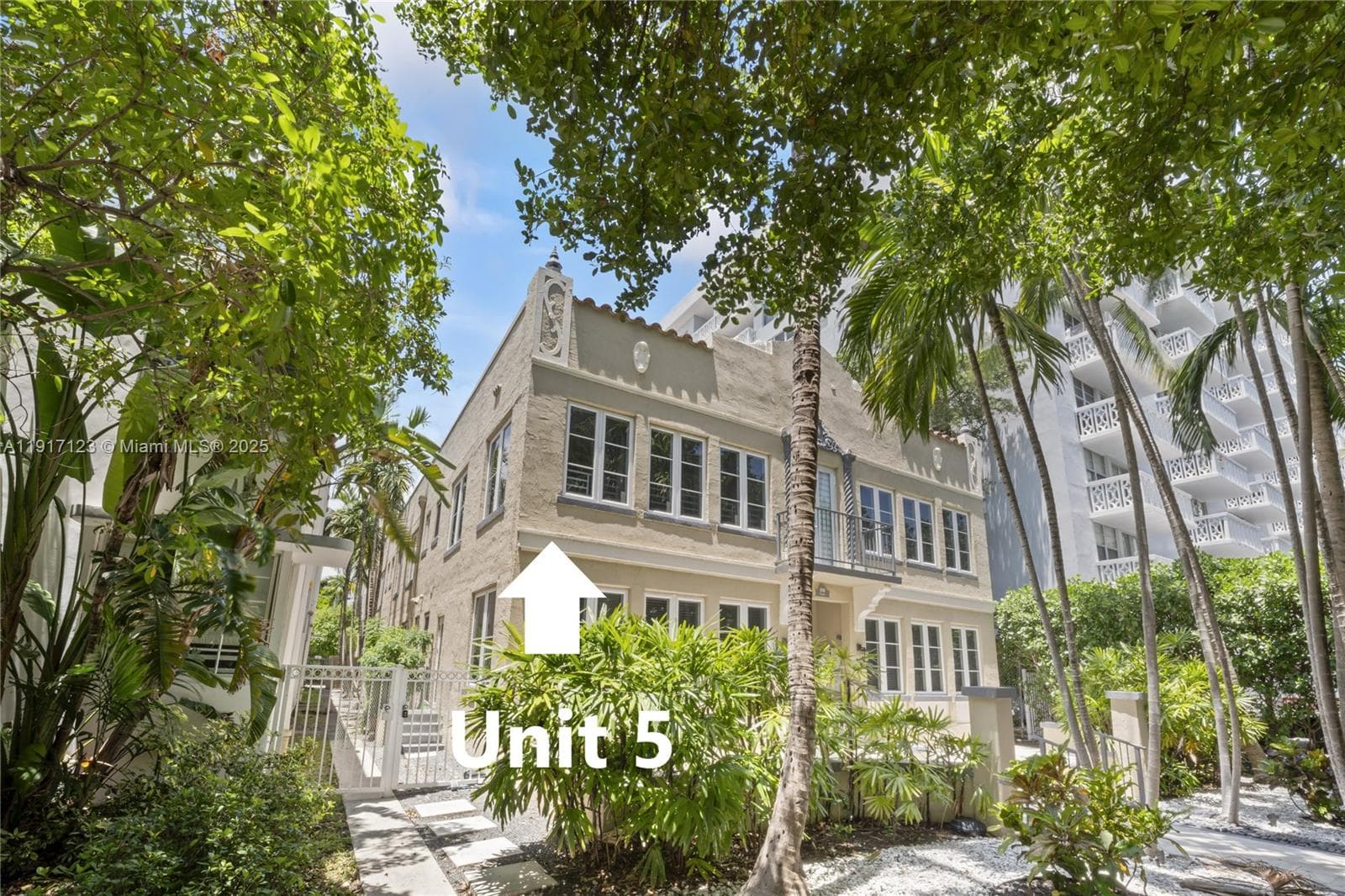 THE COCONUT OF SOUTH BEAC · #5 in Miami Beach - Photo 2