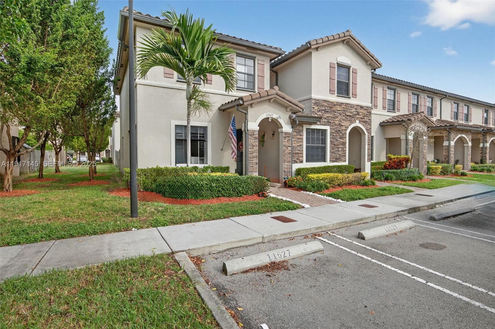 11527 SW 248th Ln photo 2