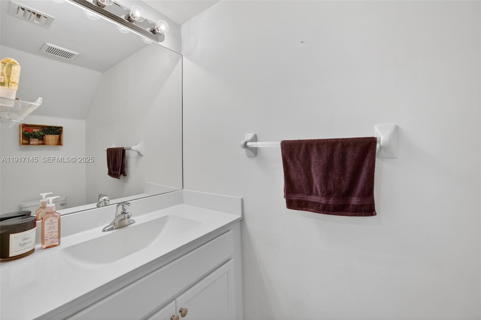 11527 SW 248th Ln photo 15