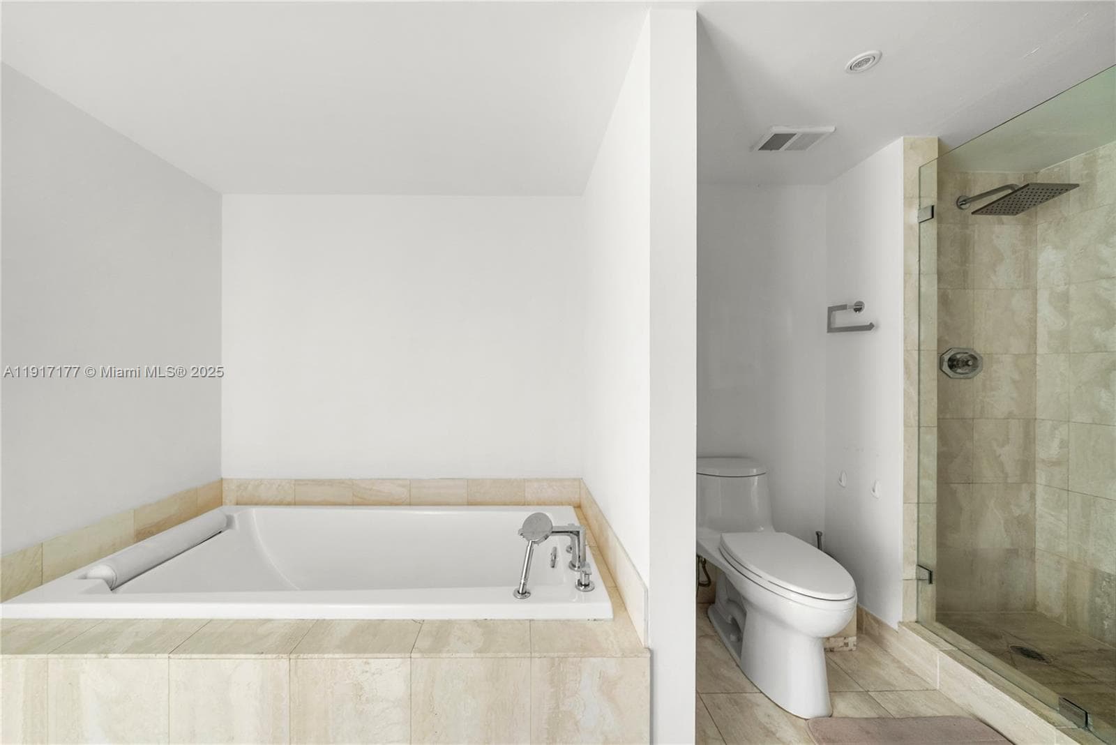 1000 ISL BLVD WILLIAMS IS · #2407 in Aventura - Photo 23