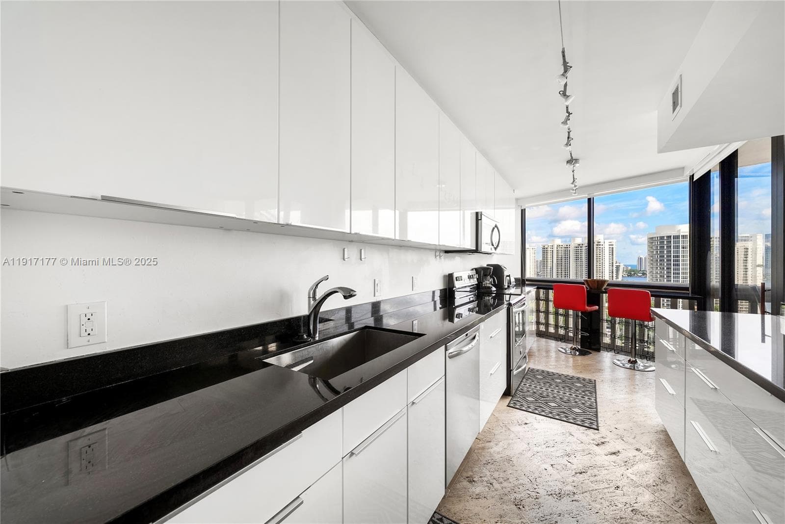 1000 ISL BLVD WILLIAMS IS · #2407 in Aventura - Photo 10