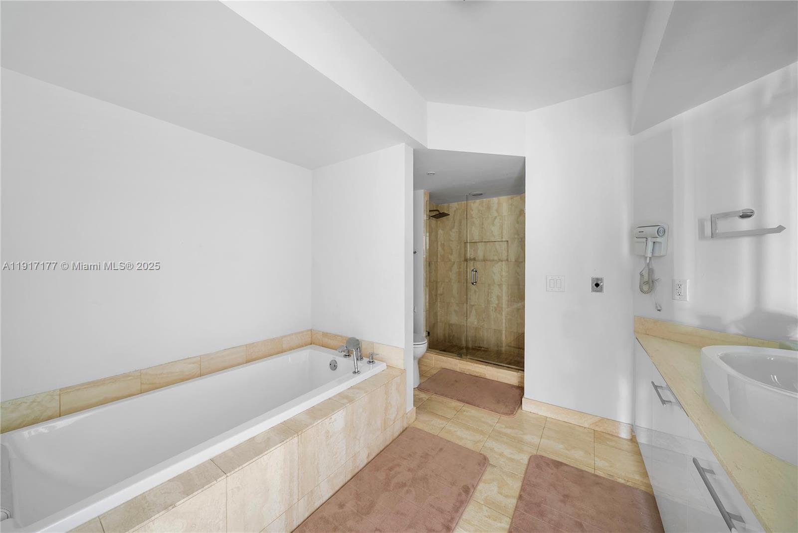 1000 ISL BLVD WILLIAMS IS · #2407 in Aventura - Photo 21