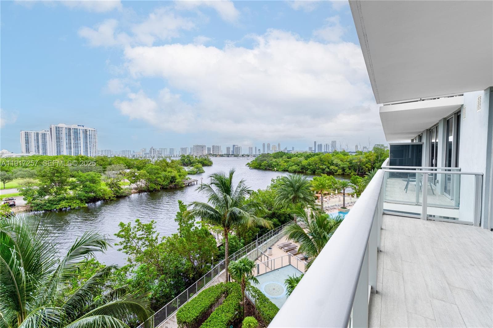 THE HARBOUR NORTH CONDO · #405 in North Miami Beach - Photo 13