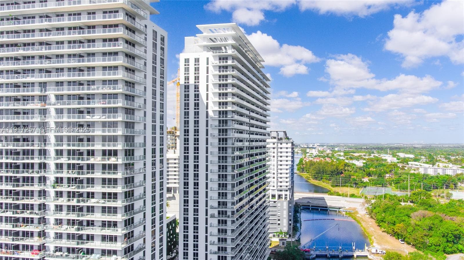 THE HARBOUR NORTH CONDO · #405 in North Miami Beach - Photo 36