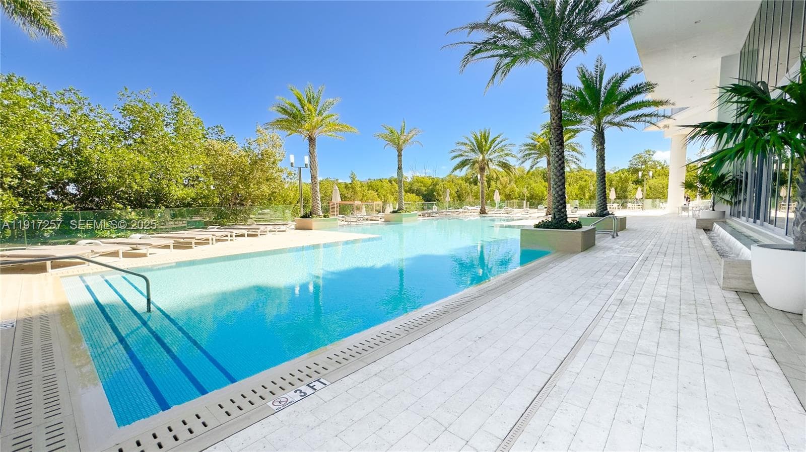 THE HARBOUR NORTH CONDO · #405 in North Miami Beach - Photo 35