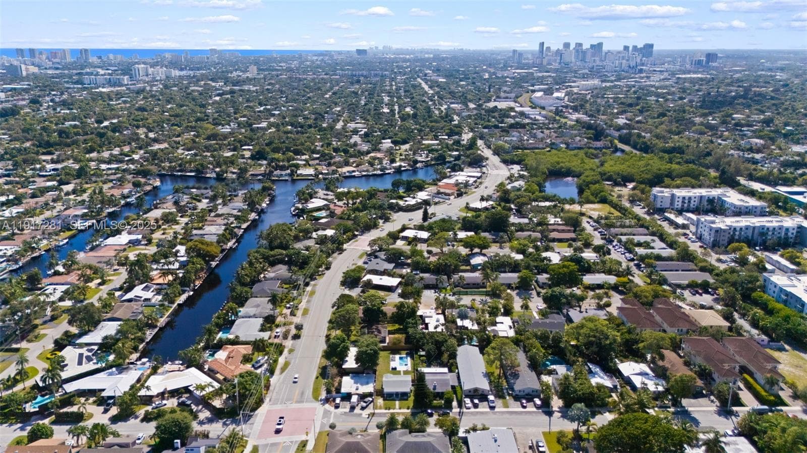 1464 NE 24th St photo 22